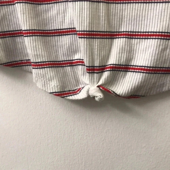 Charlotte Russe off the shoulder top - Picture 2 of 3